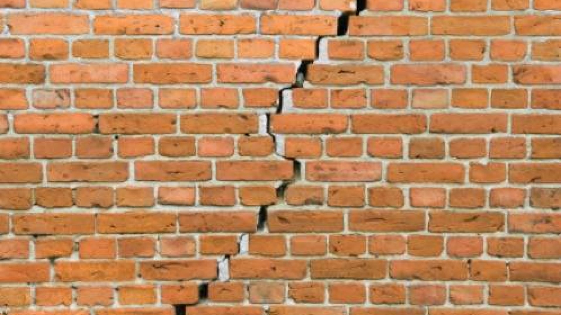 WallCracking